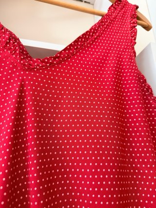 Vestido corto de verano con lunares