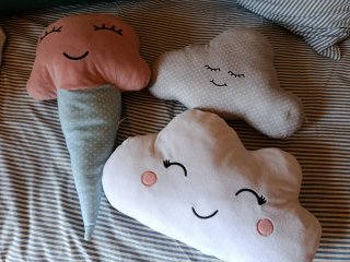 3 Cojines Decorativos: Nubes y Helado