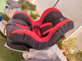 Silla de coche Bebécar roja y negra