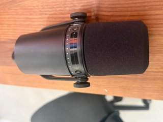 Shure MV7 Micrófono Podcast Negro