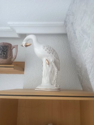 Figura Cisne Blanco Porcelana Dorada.