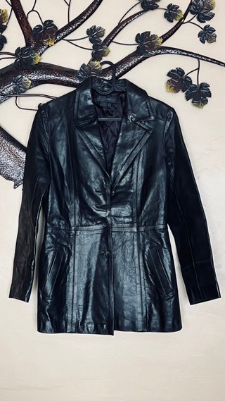 Americana de piel Zara Negra