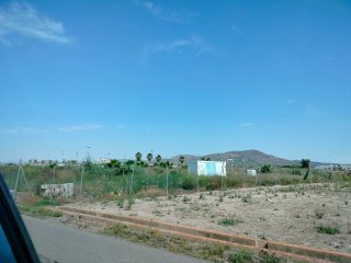 Terreno rustico no urbanizable.
