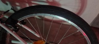 Bicicleta infantil blanca