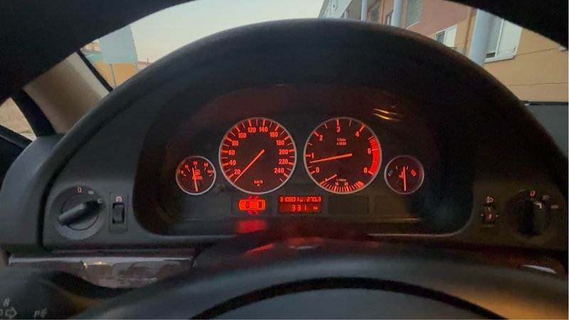 bmw 525d - foto 1