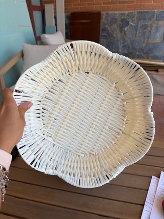 Cestas de mimbre blanco y nogal
