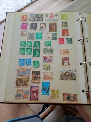Lote de sellos de Indonesia y Checoslovaquia