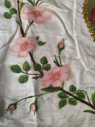 Estandarte antiguo pintado con pasamanería oro