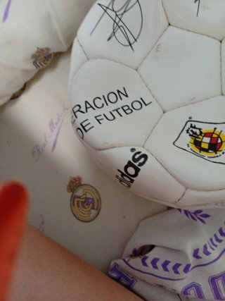 Balón de fútbol firmado. NO COMPRAR