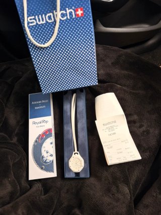 Reloj Swatch x AP Royal Pop Huit Blanc
