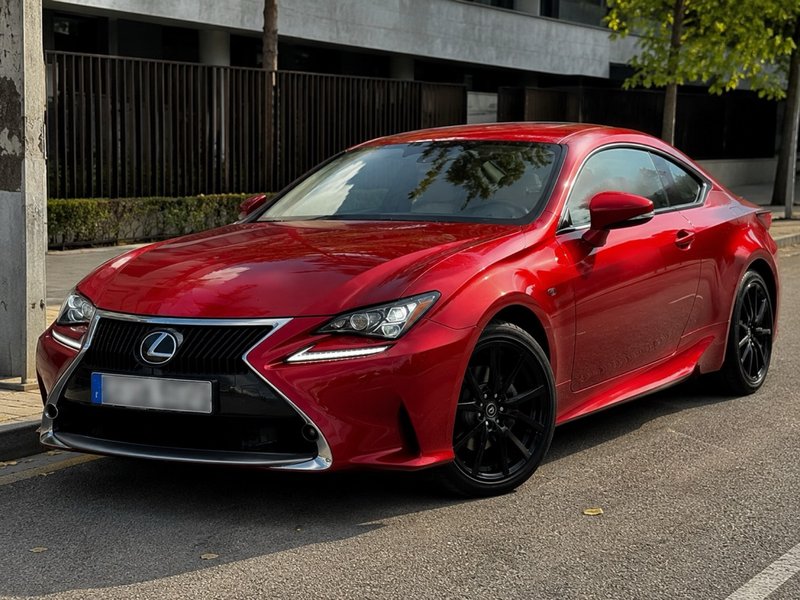 Lexus RC 300h COUPÉ - foto 1