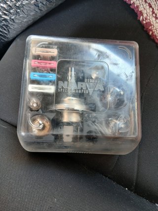 Caja repuestos bombillas H4 Universal