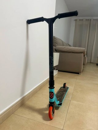 Patínes Scooter Negro y azul