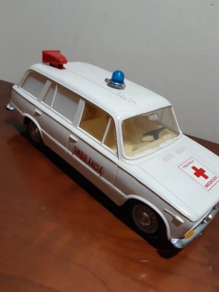 Ambulancia Seat 1430 Cruz Roja