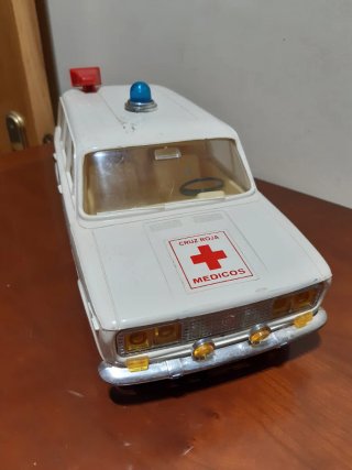 Ambulancia Seat 1430 Cruz Roja