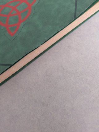 Libro de las Sombras Embrujadas