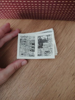 Periódico miniatura