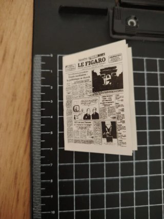 Periódico miniatura