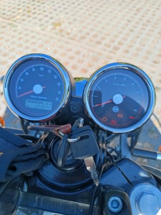 Royal Enfield con Sidecar Clásico Negro