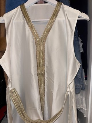 Ropa Beige y Dorada Talla Única
