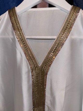 Ropa Beige y Dorada Talla Única