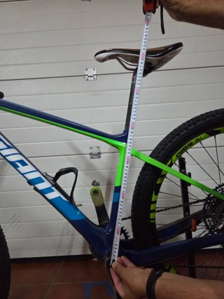 Bicicleta Montaña Giant Carbono