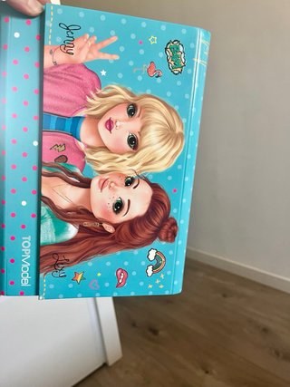 Carpeta diseño TOPModel +sobre+hojas