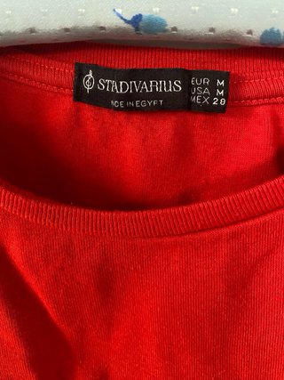 Camiseta Stradivarius Roja Talla M