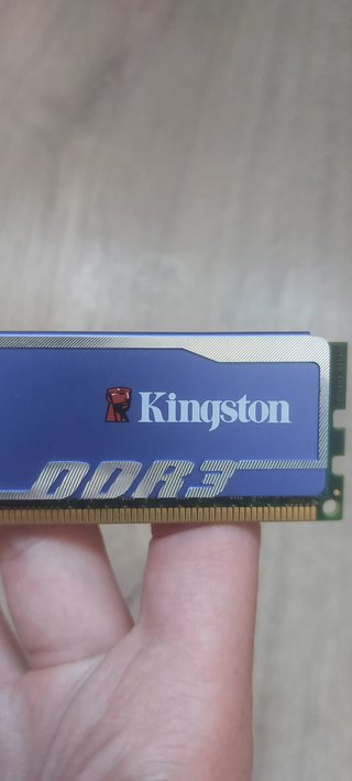 Memoria RAM DDR3 4GB + 2GB 1600MHz