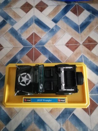 Modellino Jeep Wrangler Burago 1:24