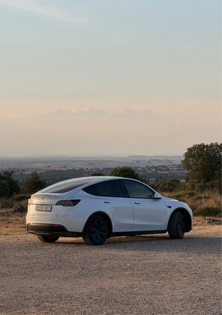 Tesla Model Y Gran Autonomia LR Boost 514CV 2023