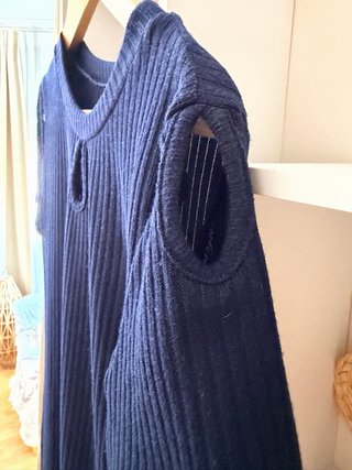 Vestido canalé azul con escote