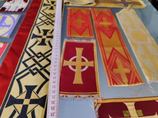 Lote retales telas litúrgicas cruces