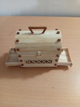 Caja joyero artesanal de madera