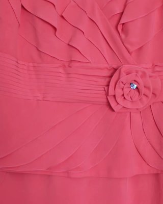 Vestido rojo elegante señora, color coral.