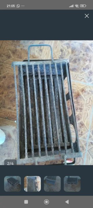 Barbacoa pequeña de hierro