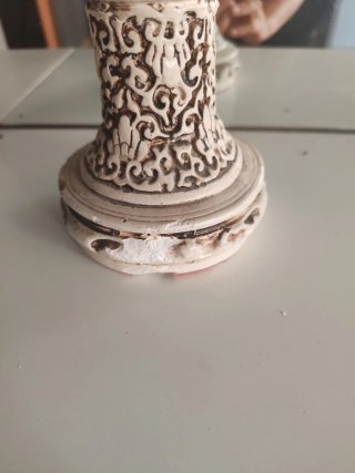 Jarrón antiguo con figuras chinas para restaurar