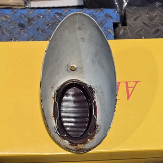 Faro Trasero Escarabajo Oval Lado Conductor