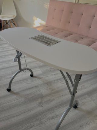 Mesa de manicura plegable con aspirador