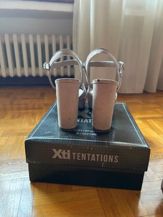 Sandalias Xti