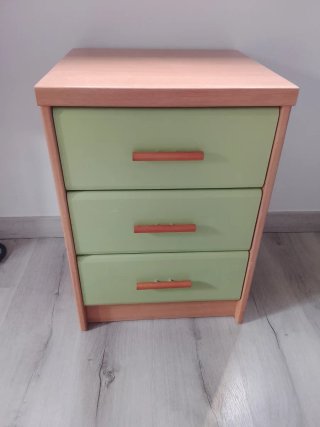 Cama individual con somier,mesita noche y cajonera