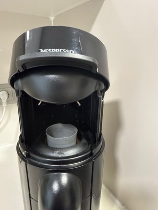 Cafetera Nespresso Vertuo Negra