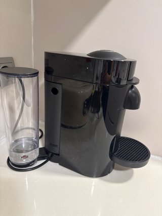 Cafetera Nespresso Vertuo Negra