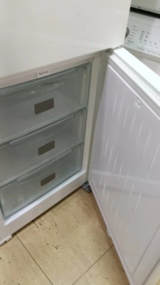 Nevera Liebherr blanca