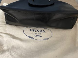 Bolso PRADA  Negro de Mano Clásico     OFERTAZO