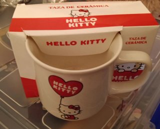 Taza Hello Kitty Cerámica Roja y Blanca