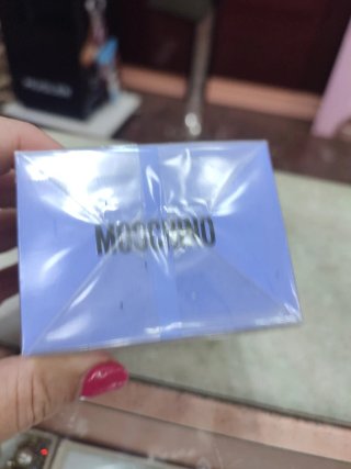 Moschino Toujours Glamour Deodorante Spray 1.7 Oz