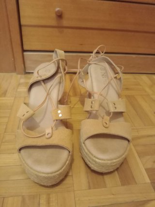 Sandalias cuña serraje tiras cruzadas 37