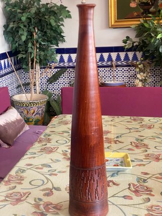 Jarrón de cerámica y labrados colir zapeli