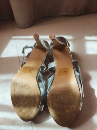 Zapatos de tacón Marypaz plateados talla 40